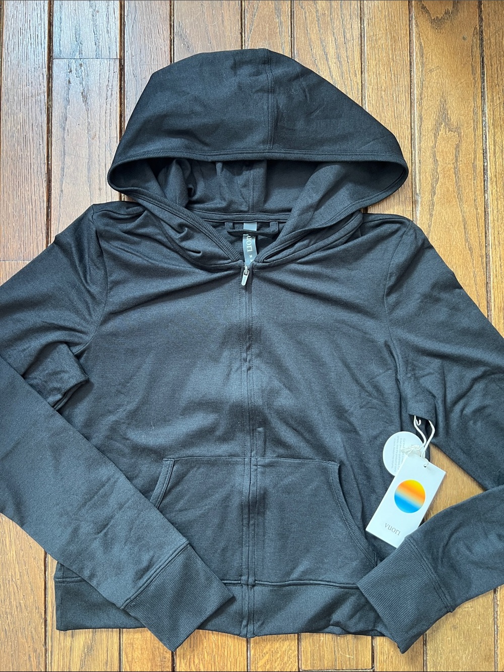 Vuori Black Halo Mini Full Zip Hoodie Size Medium New With Tags NWT